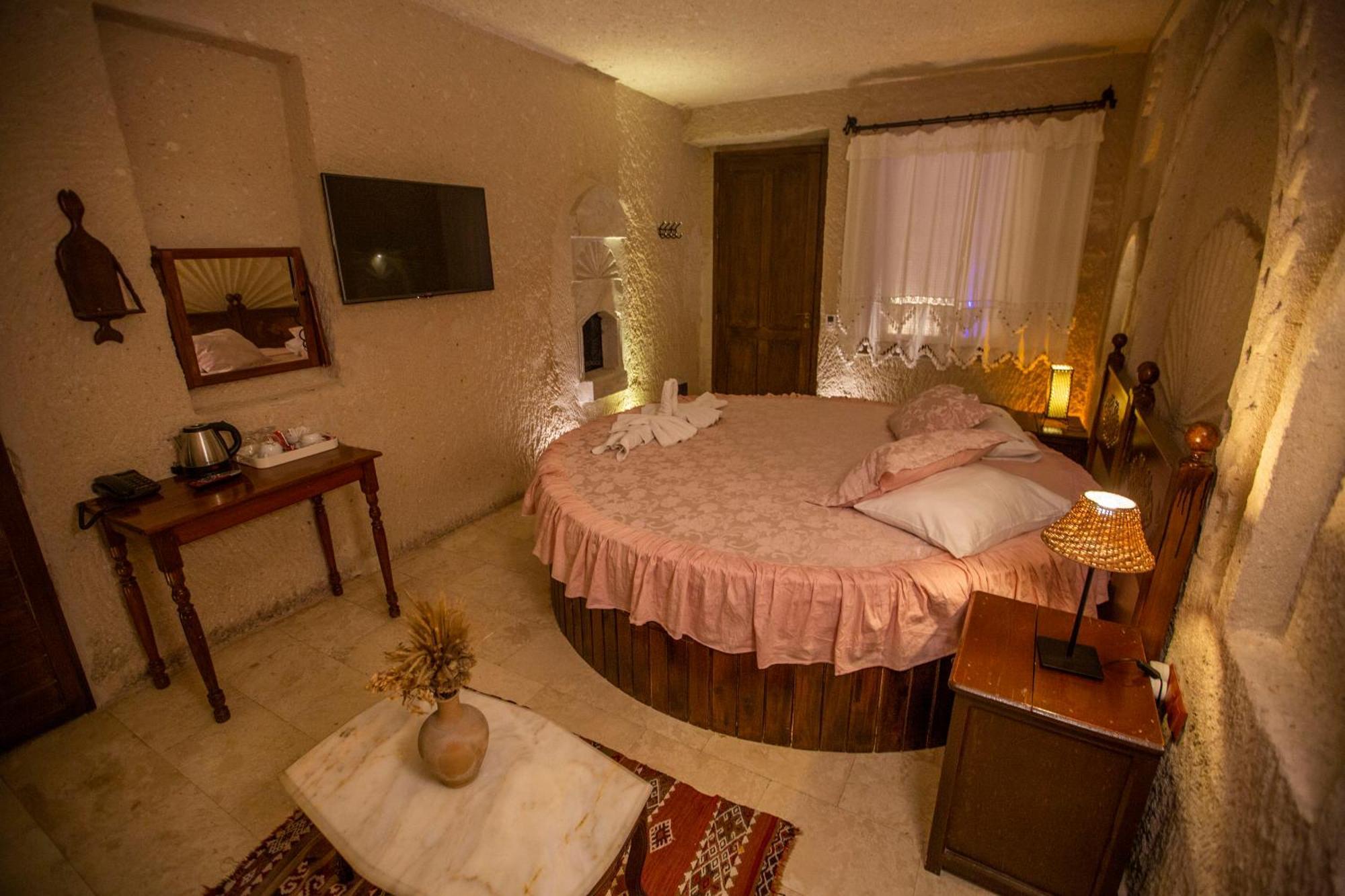 Hermes Cave Hotel Uchisar Zimmer foto